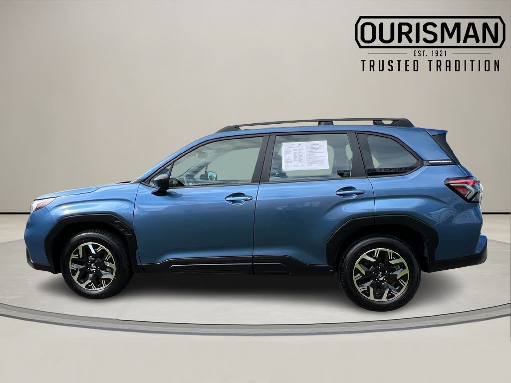 2025 Subaru Forester Base photo 2