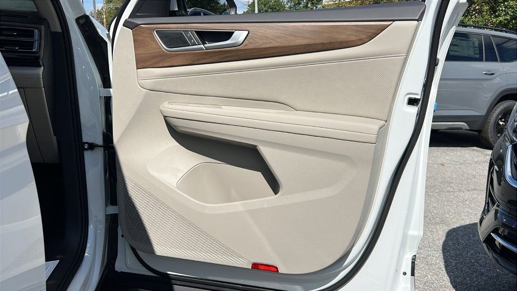 2026 Volkswagen Atlas SE w/Tech - Photo 7