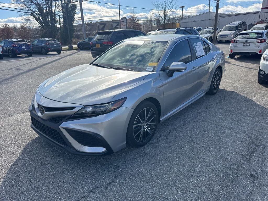 Used 2024 Toyota Camry SE Sedan