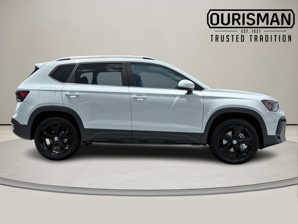 2025 Volkswagen Taos SEL photo 2