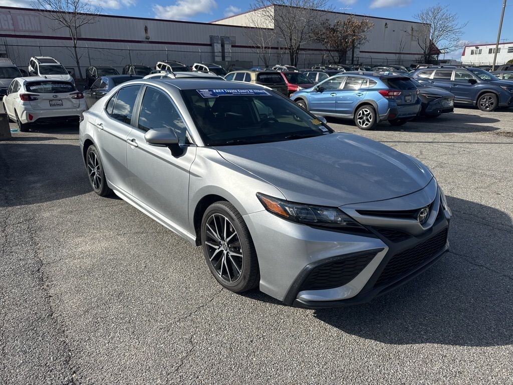 Used 2024 Toyota Camry SE Sedan