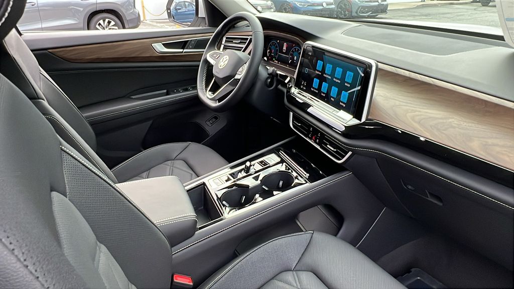 2026 Volkswagen Atlas SE w/Tech - Photo 9