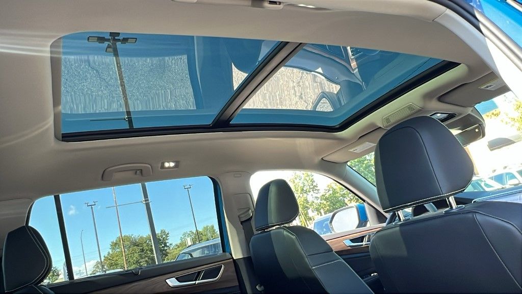2026 Volkswagen Atlas SE w/Tech - Photo 12