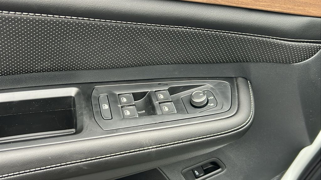 2026 Volkswagen Atlas SE w/Tech - Photo 28