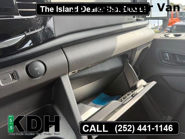 2024 Ford Transit Passenger Van XLT - Photo 25