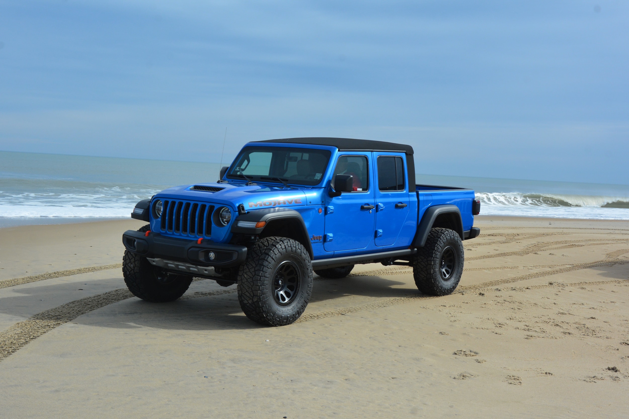 Interactive Garage Customize your vehicle Outer Banks Chrysler Jeep