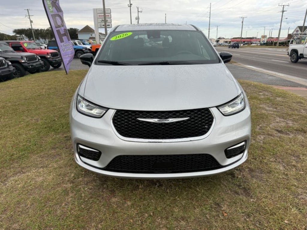 New 2026 Chrysler Pacifica SELECT AWD Passenger Van
