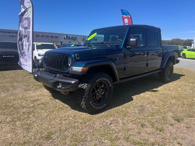 2025 Jeep Gladiator Willys photo 3