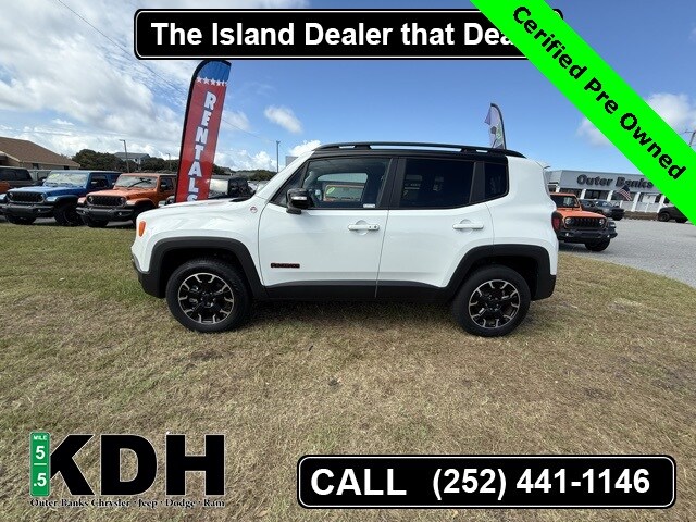 2023 Jeep Renegade Trailhawk photo 3