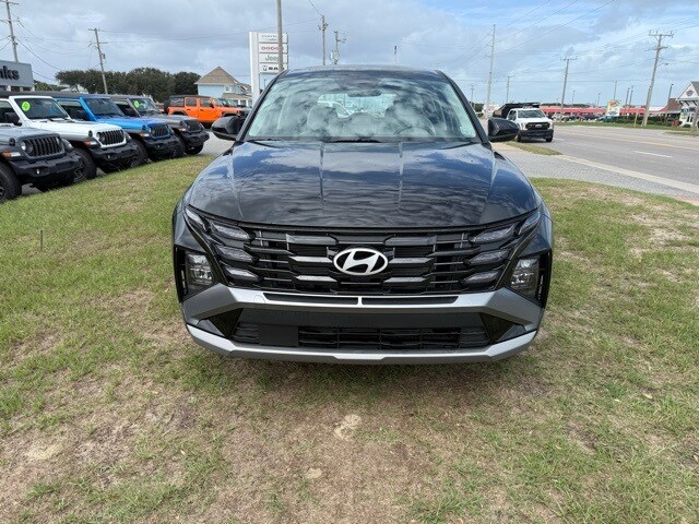 2025 Hyundai Tucson SE photo 2