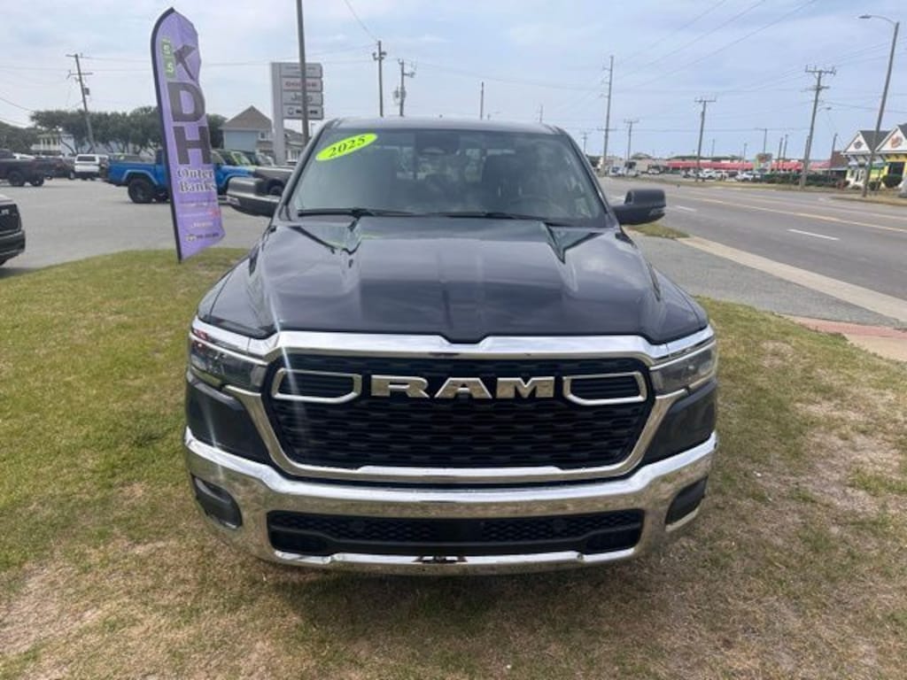 New 2025 Ram 1500 BIG HORN CREW CAB 4X4 5'7 BOX Pickup