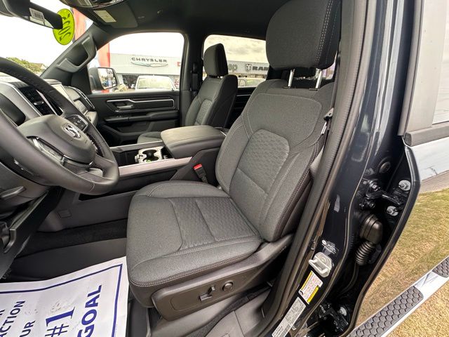 2025 RAM 1500 Big Horn/Lone Star - Photo 9