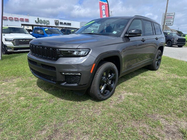 2025 Jeep Grand Cherokee Limited photo 2