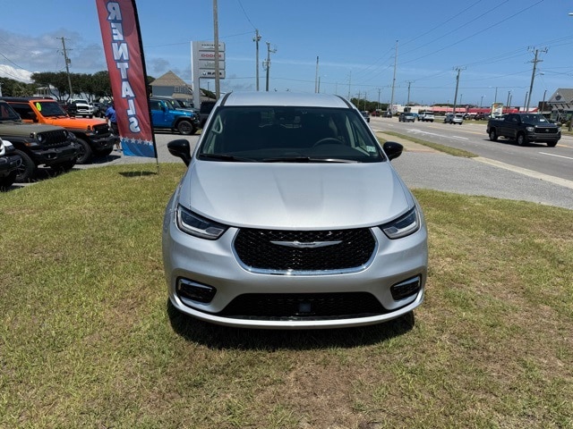 Used 2024 Chrysler Pacifica Touring L with VIN 2C4RC1BG3RR156051 for sale in Kill Devil Hills, NC
