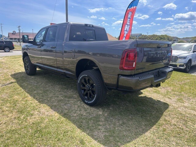 2025 Ram 2500 Laramie photo 4