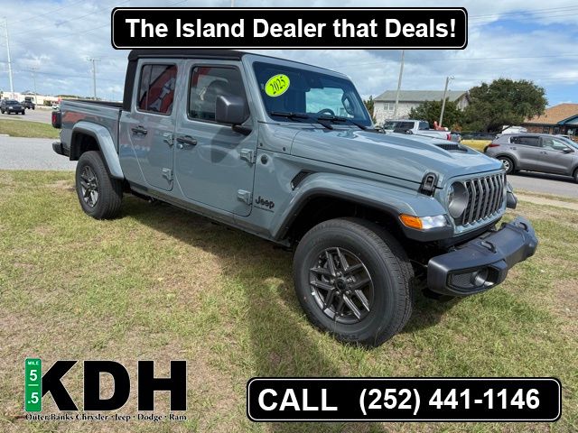 2025 Jeep Gladiator Sport S Auto's photo