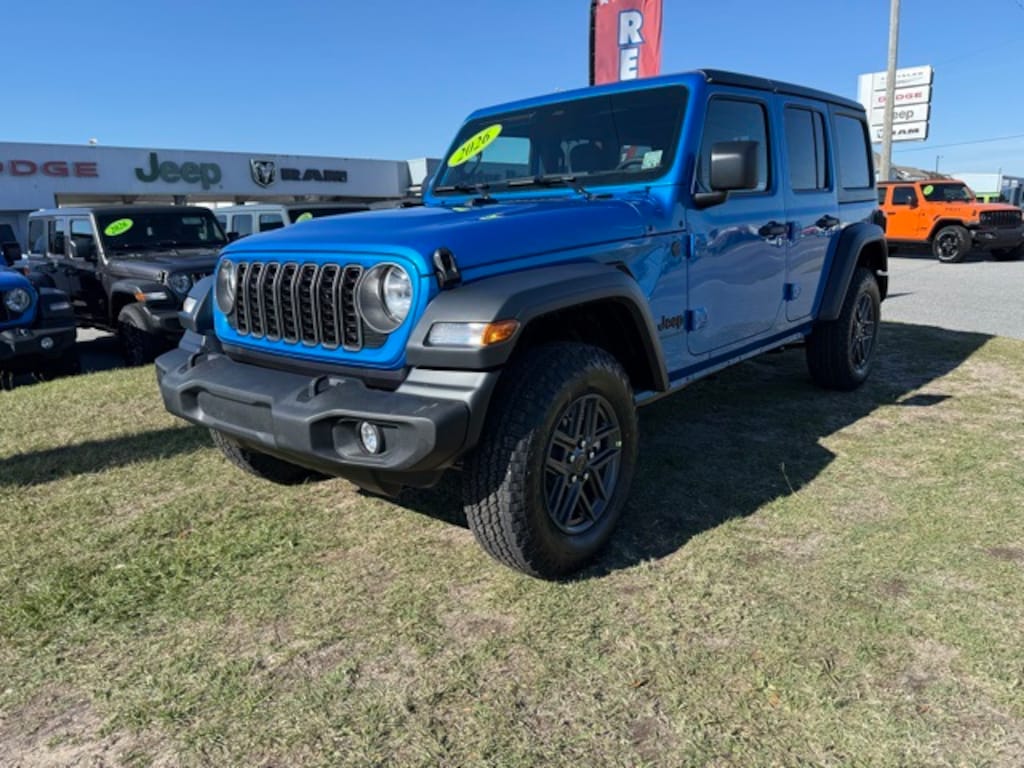 New 2026 Jeep Wrangler 4-DOOR SPORT S Sport Utility