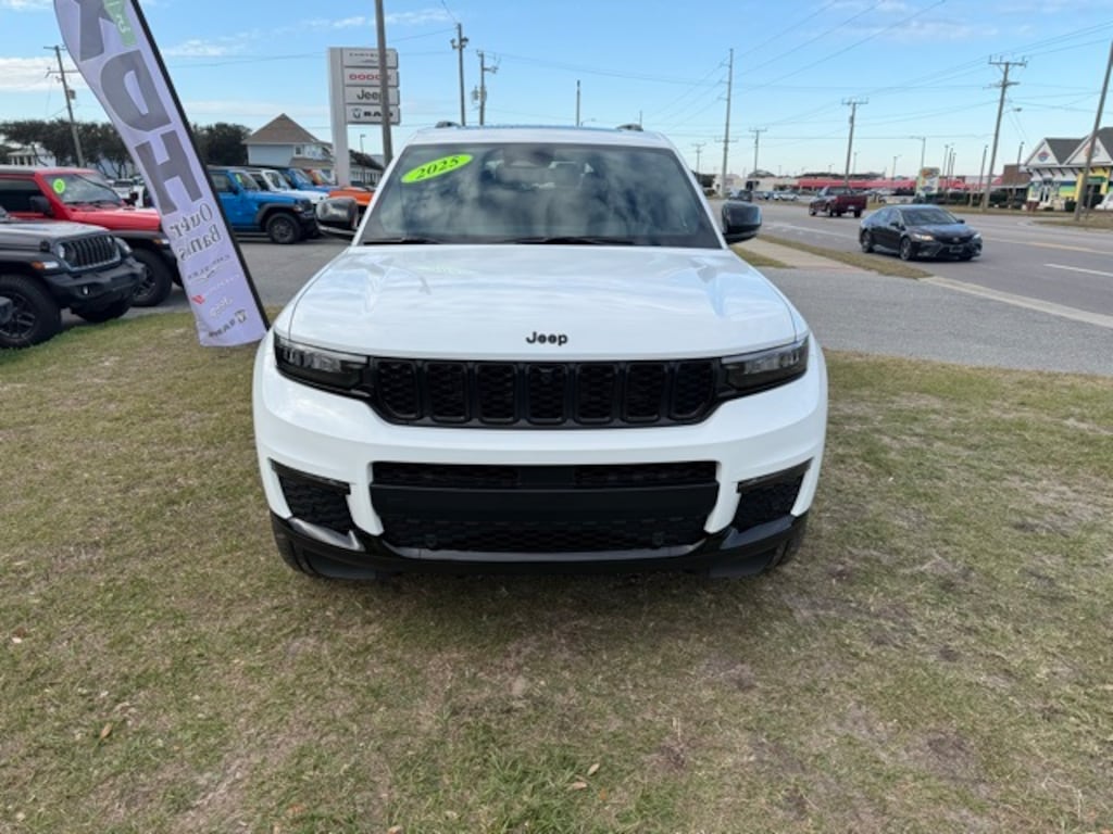 New 2025 Jeep Grand Cherokee L LIMITED 4X4 Sport Utility