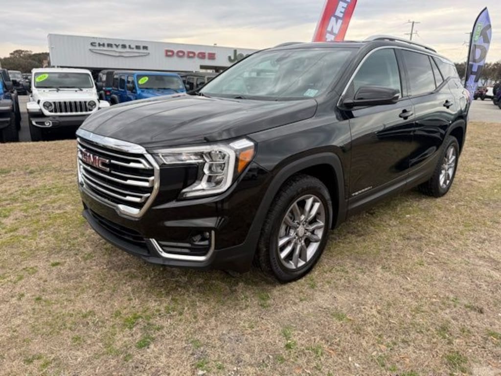 Used 2024 GMC Terrain SLT SUV