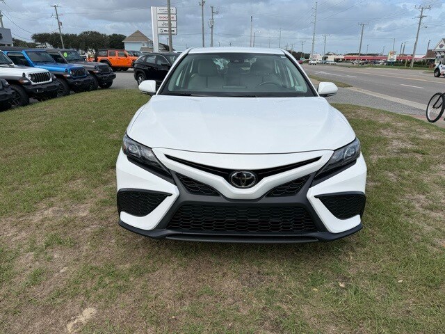 2024 Toyota Camry SE photo 2
