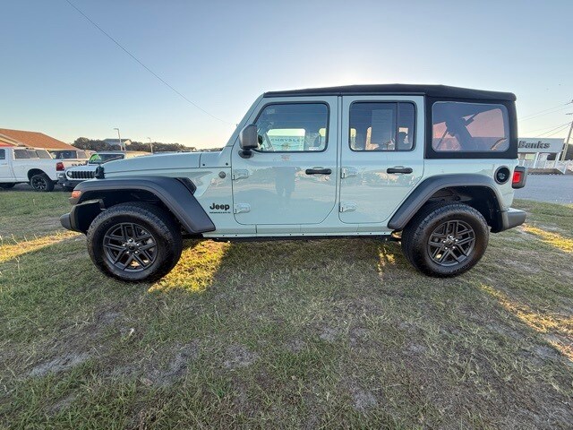 2024 Jeep Wrangler Sport S photo 4