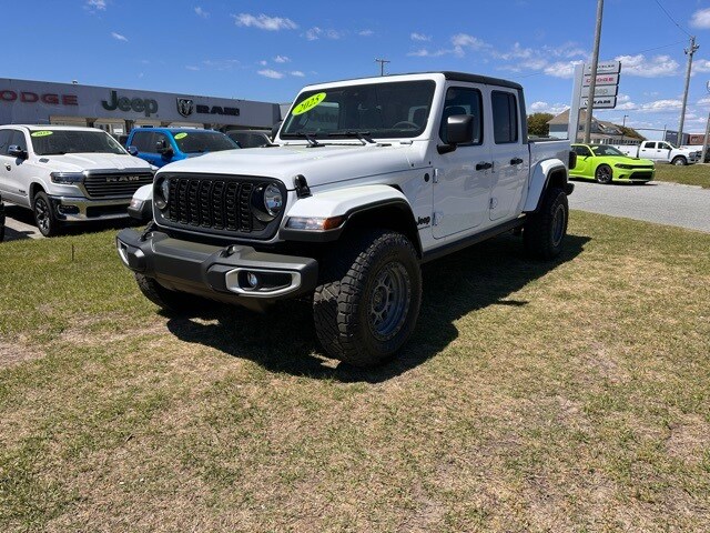 2025 Jeep Gladiator Sport S photo 3