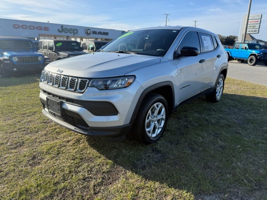 Used 2024 Jeep Compass Sport SUV