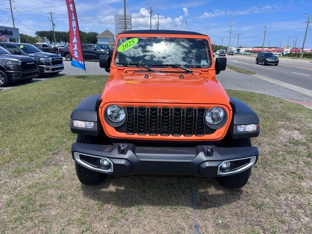 2025 Jeep Gladiator Sport S photo 2