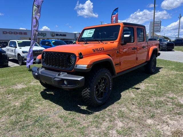 2025 Jeep Gladiator Willys photo 2