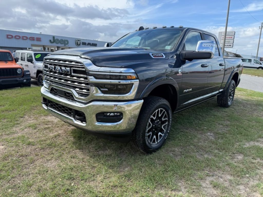New 2025 Ram 2500 LIMITED LONGHORN CREW CAB 4X4 6'4 BOX Pickup