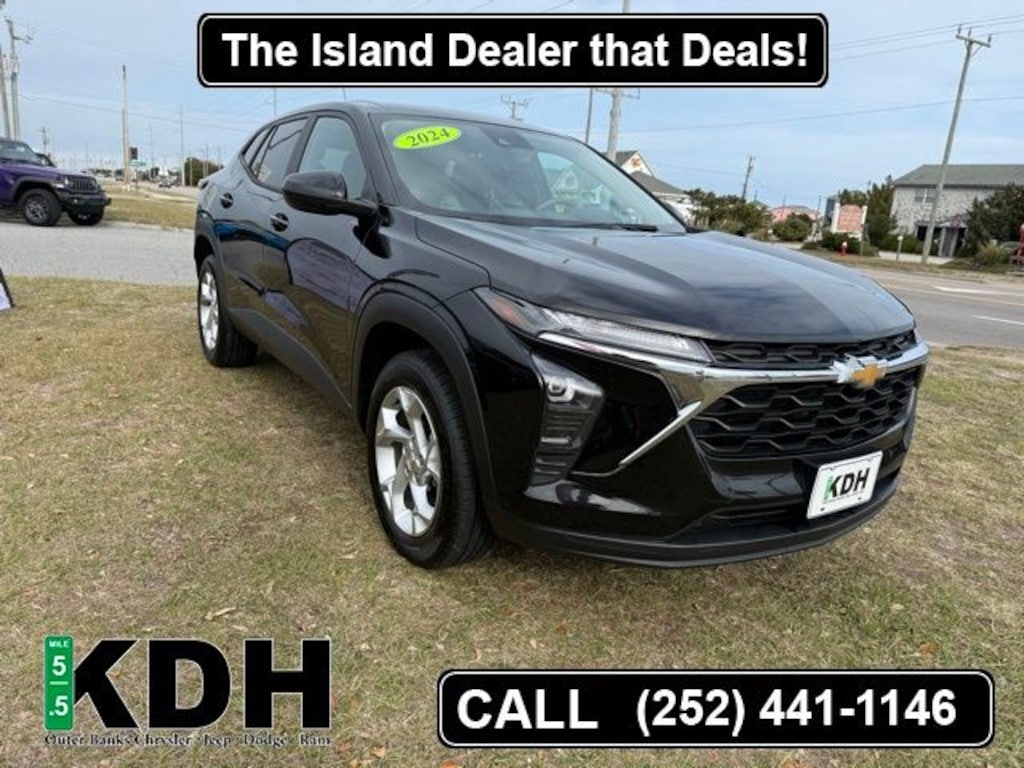 Used 2024 Chevrolet Trax LS SUV