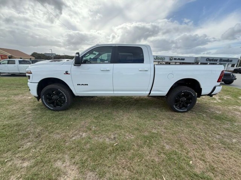 New 2026 Ram 2500 LARAMIE CREW CAB 4X4 6'4 BOX Pickup