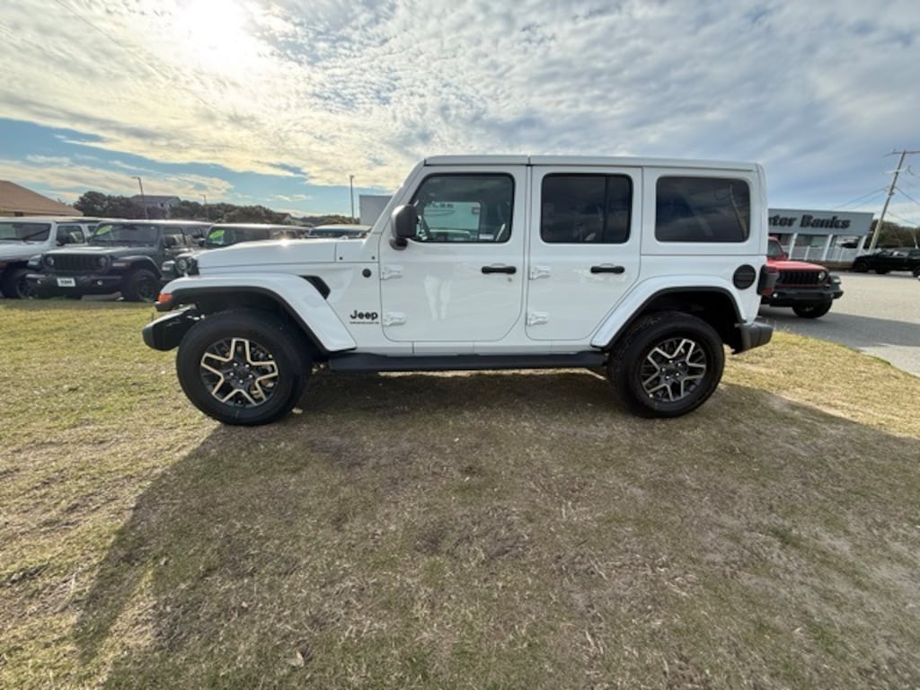 New 2026 Jeep Wrangler 4-DOOR SAHARA Sport Utility