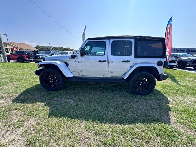 2022 Jeep Wrangler Unlimited Sahara 4xe photo 4