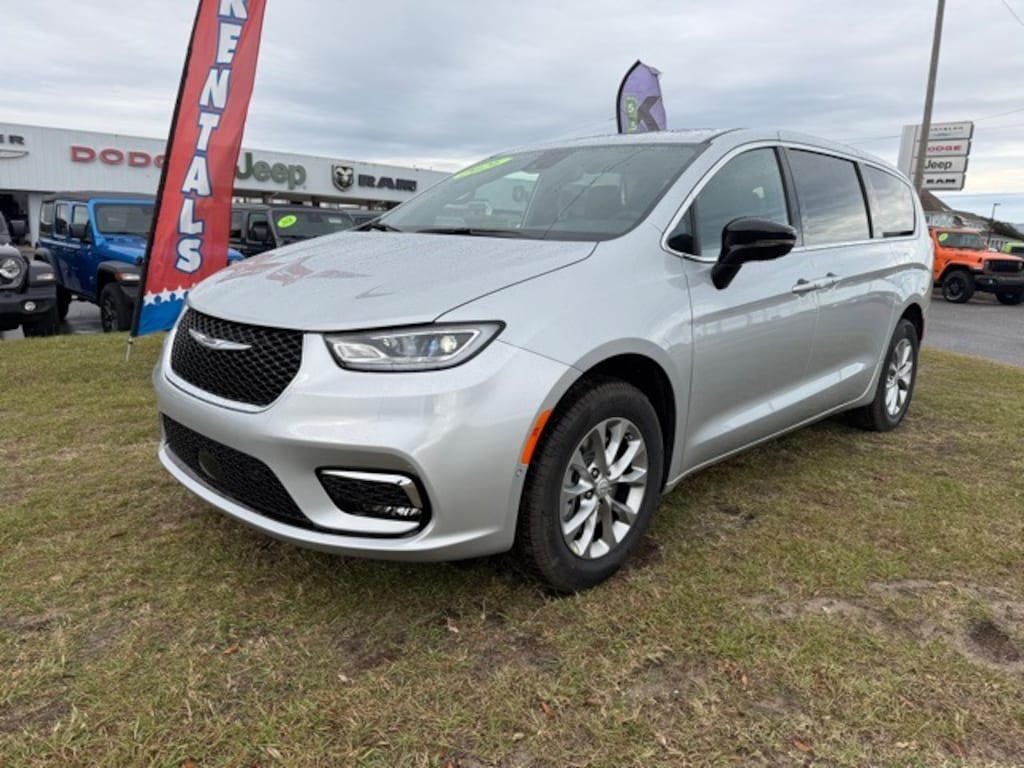 New 2026 Chrysler Pacifica SELECT AWD Passenger Van