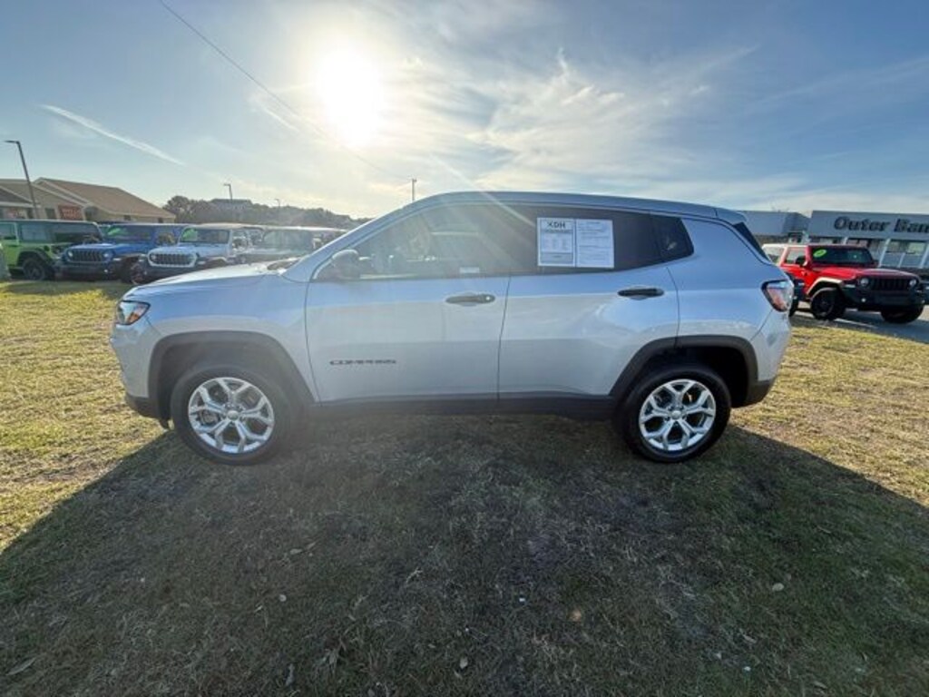 Used 2024 Jeep Compass Sport SUV