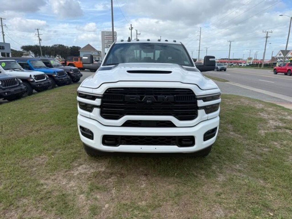 New 2026 Ram 2500 LARAMIE CREW CAB 4X4 6'4 BOX Pickup