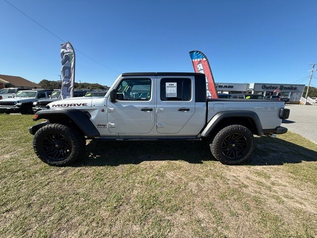 2023 Jeep Gladiator Mojave photo 4
