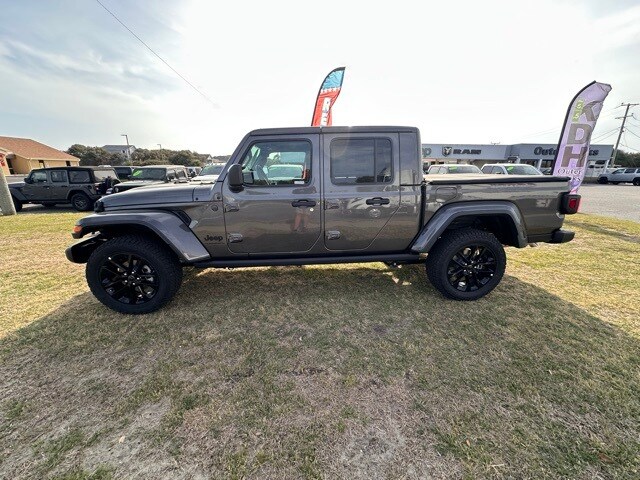 2025 Jeep Gladiator Sport photo 4