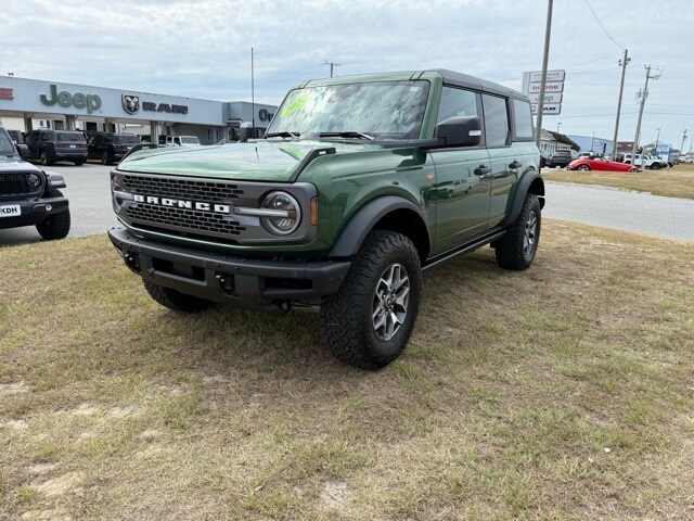 2024 Ford Bronco Badlands photo 2