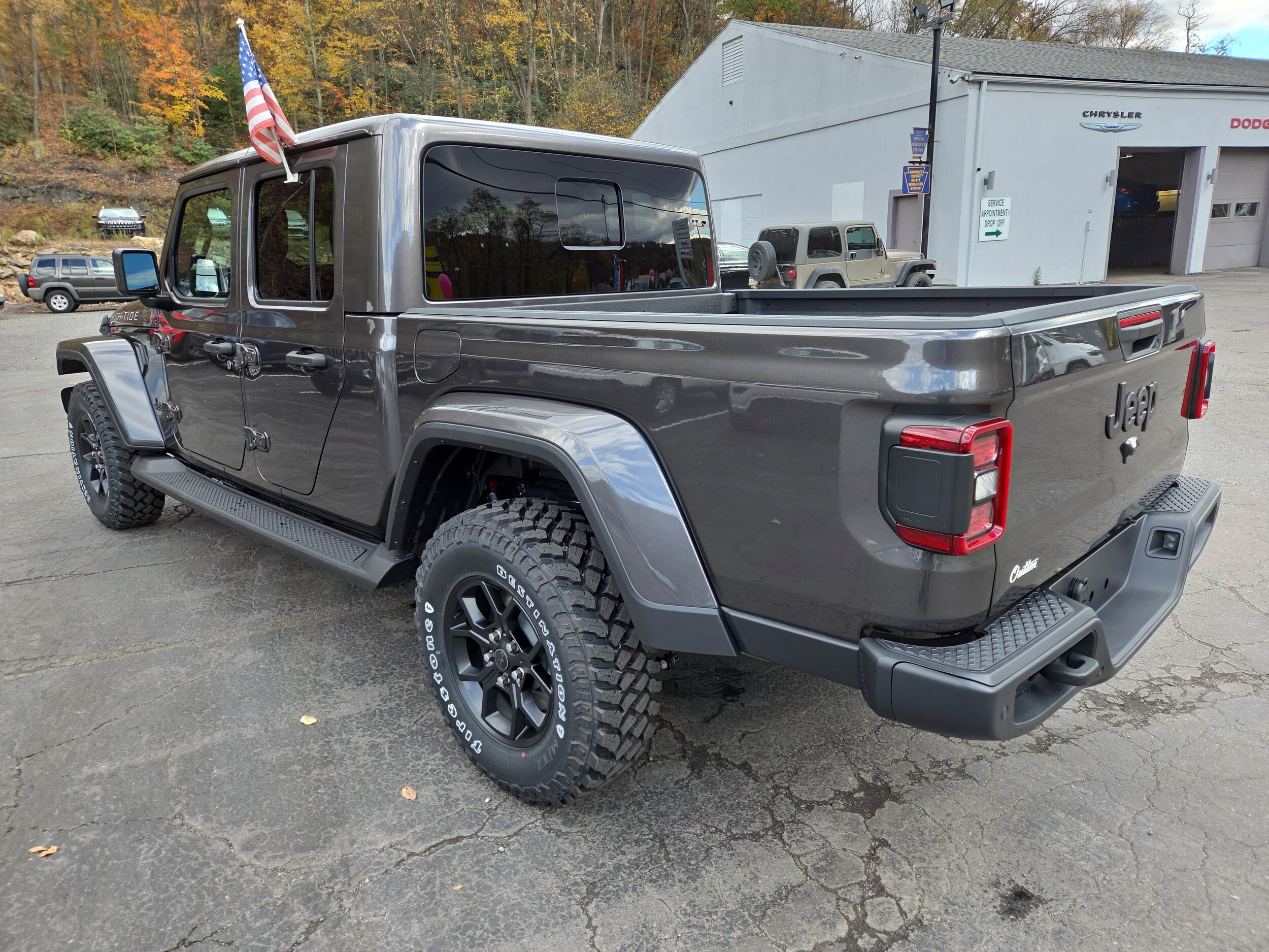2025 Jeep Gladiator Sport photo 4