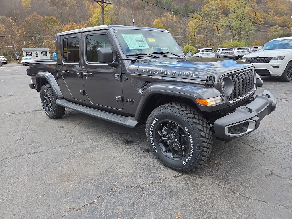 New 2025 Jeep Gladiator Sport Truck Crew Cab