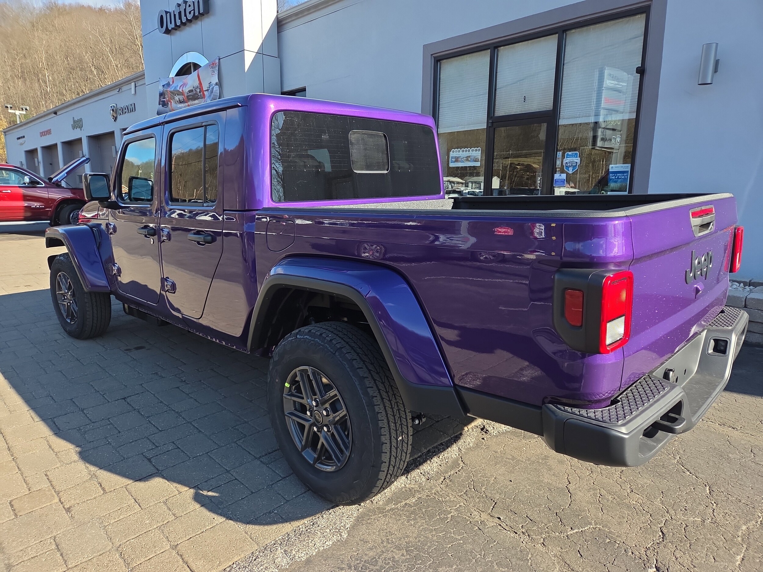 2026 Jeep Gladiator Sport S photo 4
