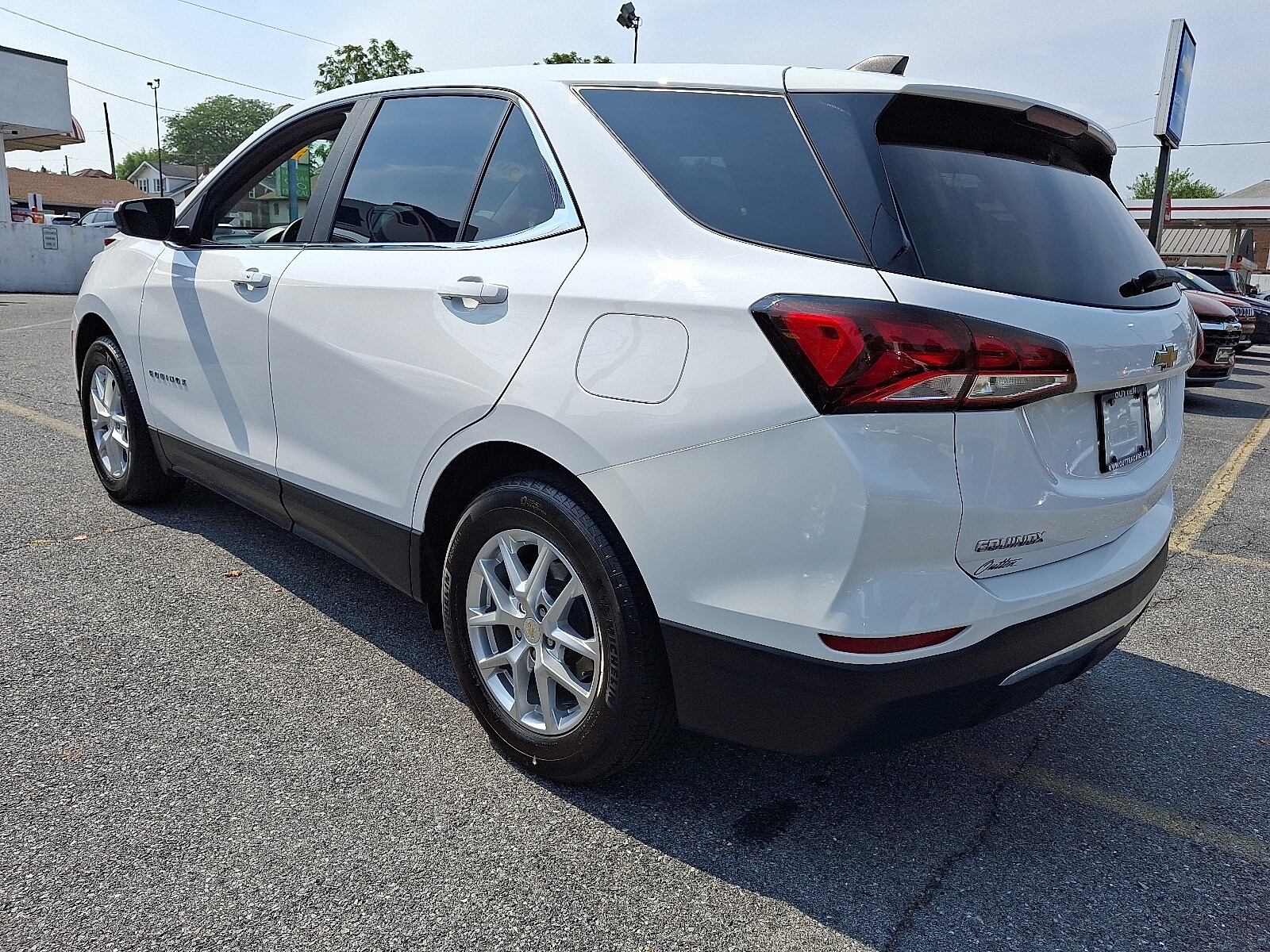 2022 Chevrolet Equinox LT photo 3