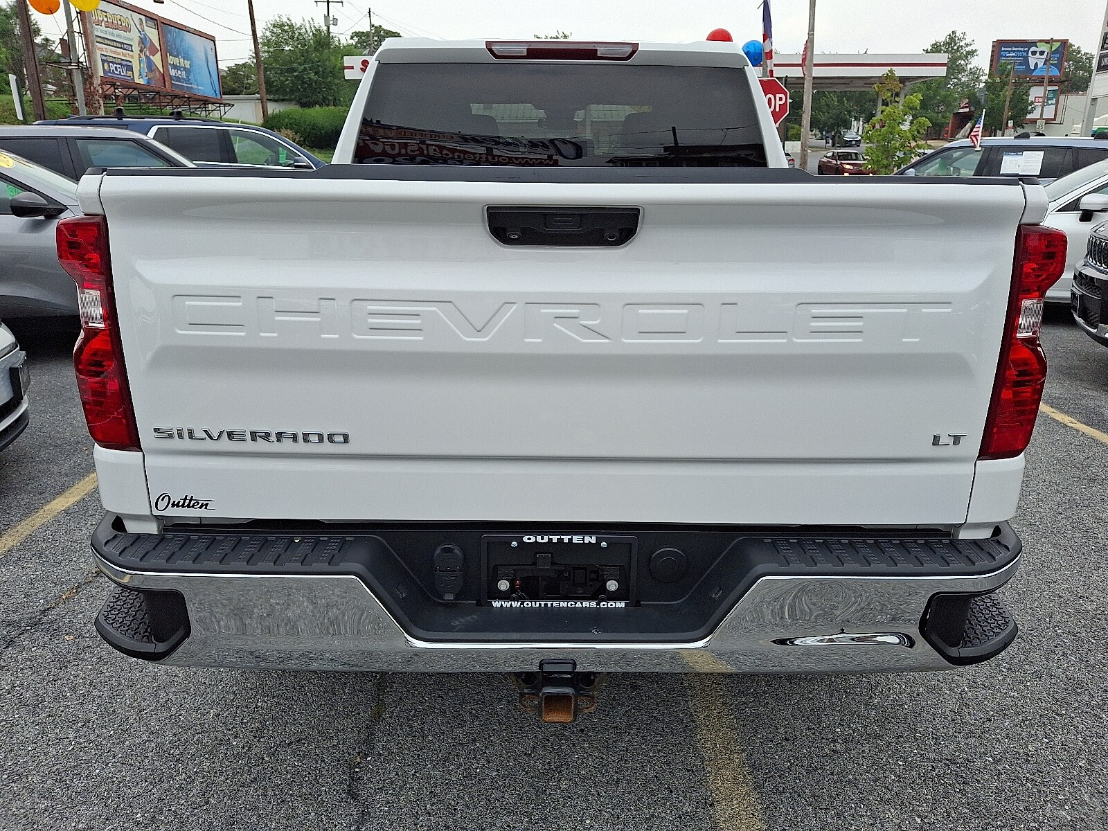 2023 Chevrolet Silverado 1500 LT photo 2