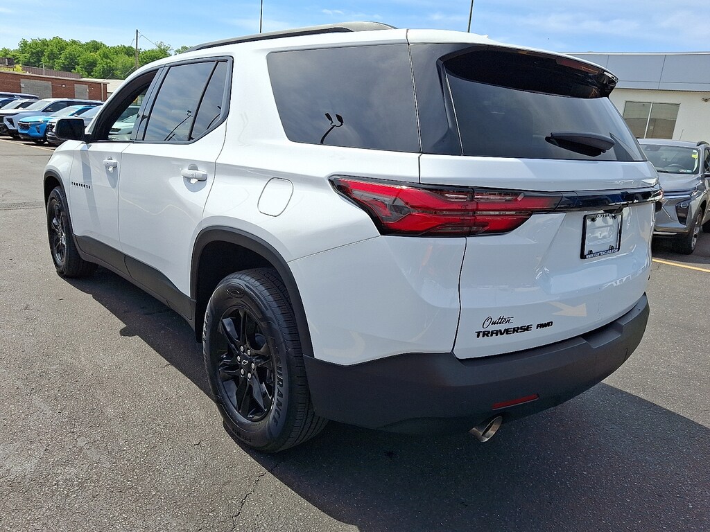 Used 2023 Chevrolet Traverse AWD LT Cloth SUV