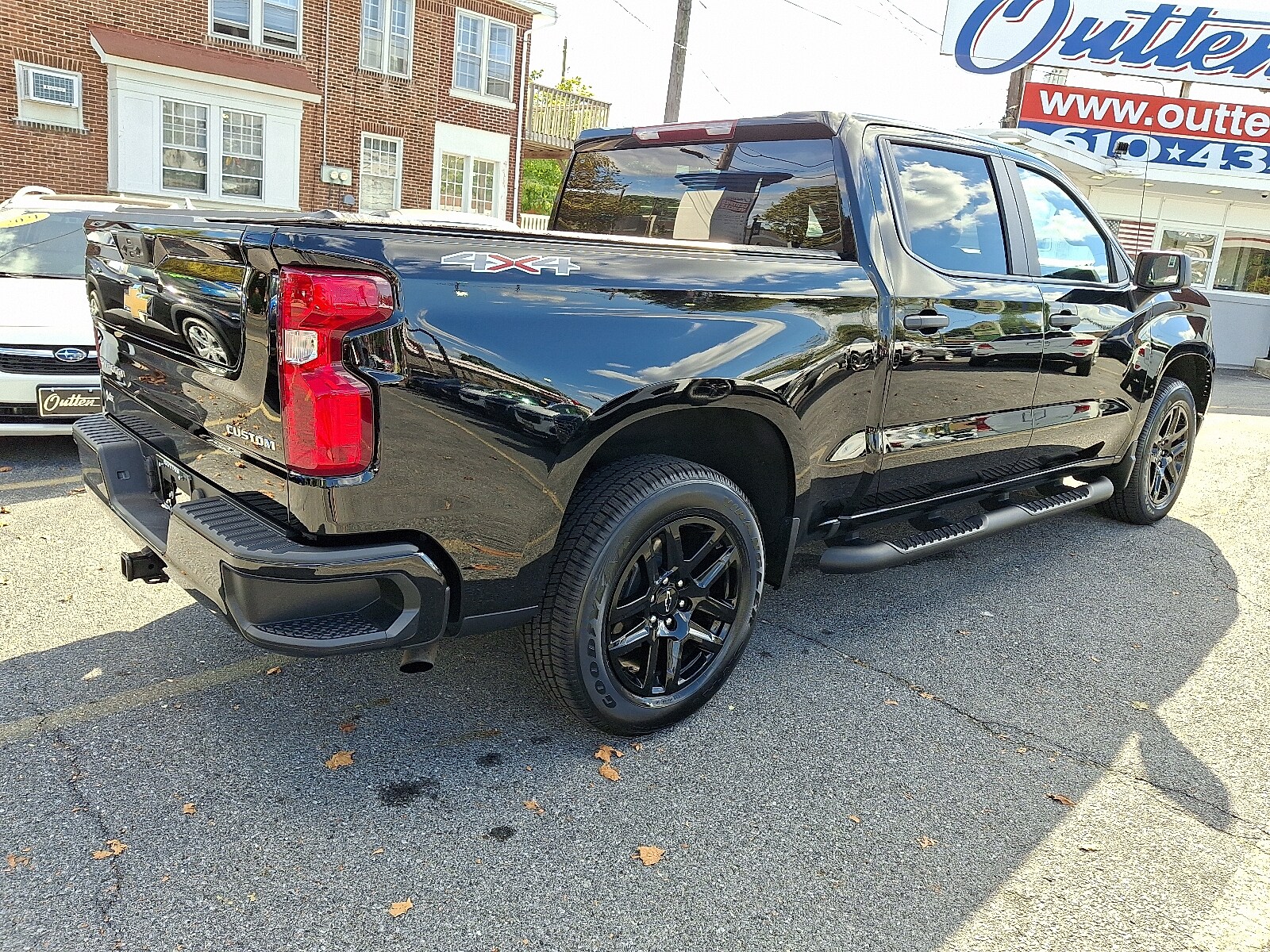 2023 Chevrolet Silverado 1500 Custom photo 4