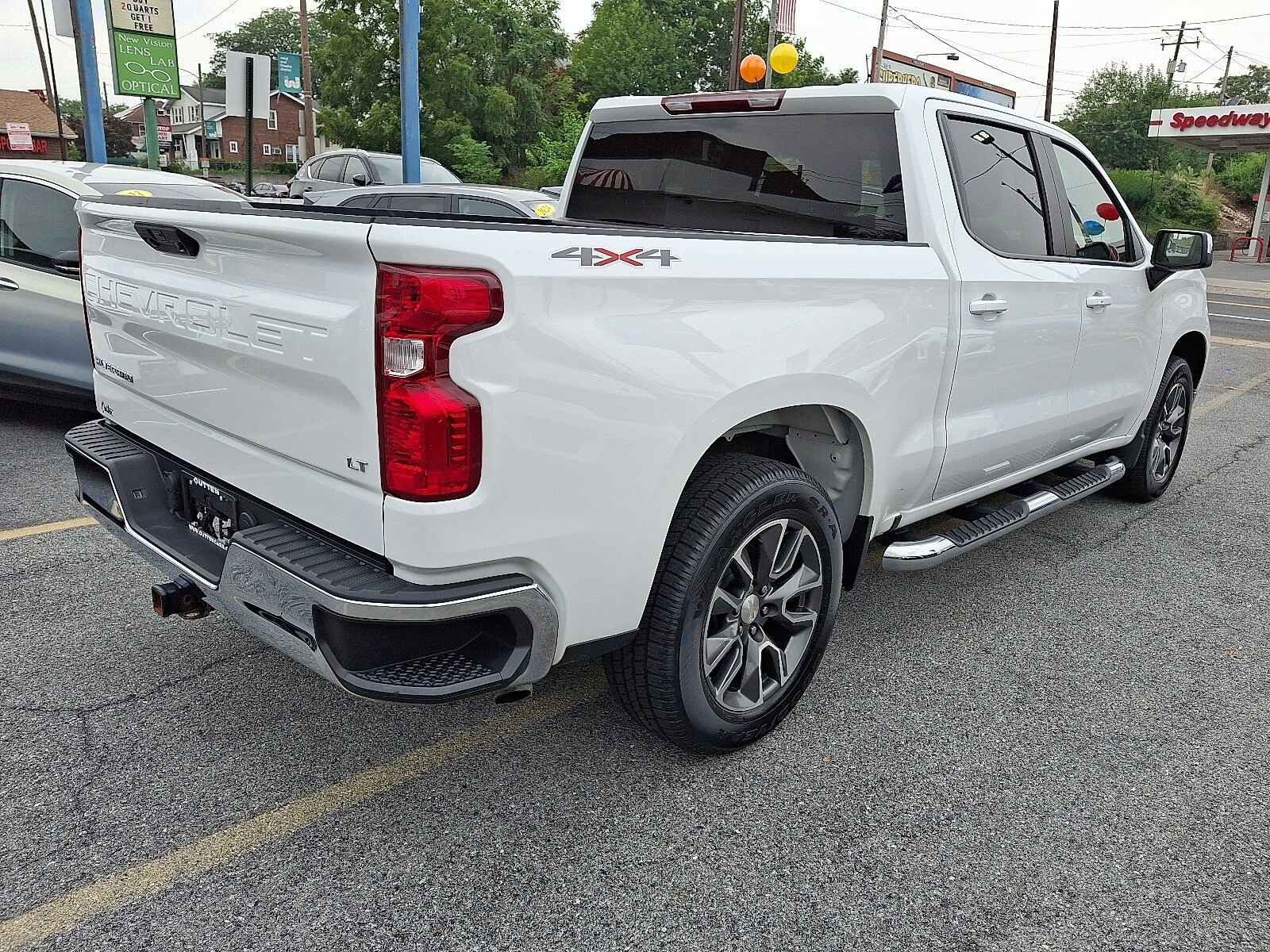 2023 Chevrolet Silverado 1500 LT photo 3