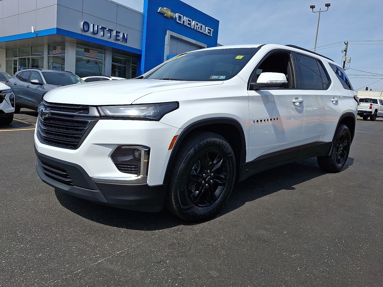 2023 Chevrolet Traverse AWD LT Cloth