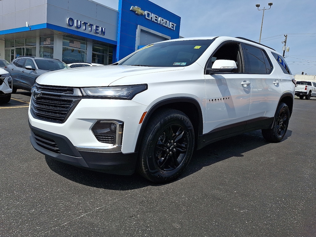 Used 2023 Chevrolet Traverse AWD LT Cloth SUV